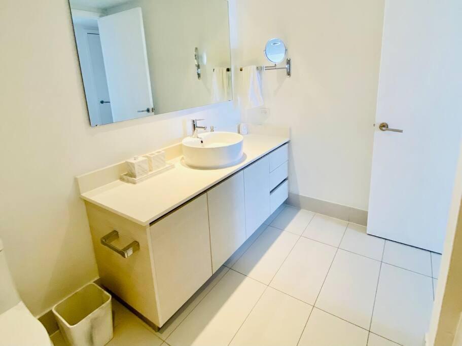 BeachWalk 1B-1B Apmt Amazing View 12A Hallandale Beach Exterior foto